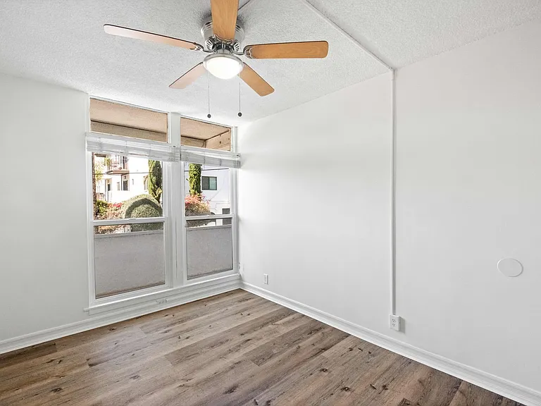6871 Franklin Ave - Hollywood Cozmo — Photo 38