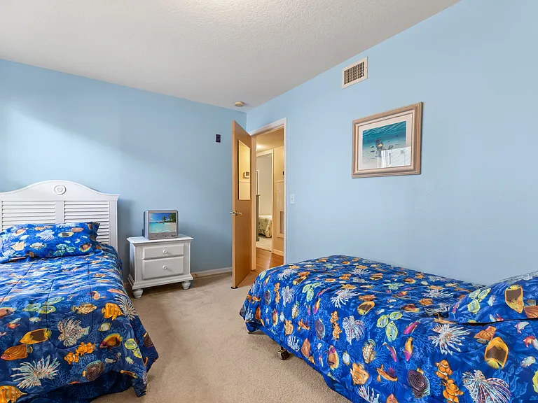 8707 Knightsbridge Ct #B — Photo 17