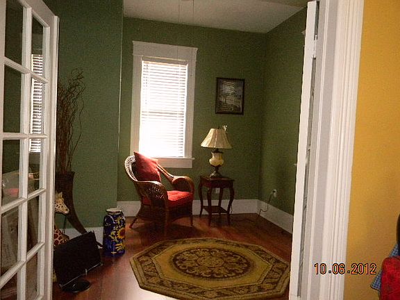 5th image of 303 W Alfred St