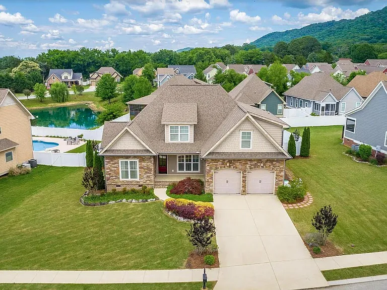 8739 Seven Lakes Dr — Photo 3