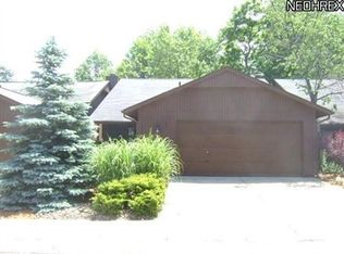 18247 Glencreek Ln, Strongsville, OH 44136