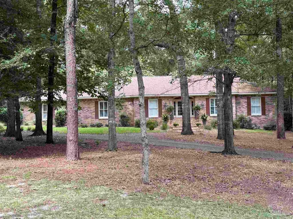 1955 Kimberly Dr, Atmore, AL 36502