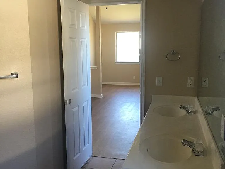 7208 White Panda Run — Photo 14