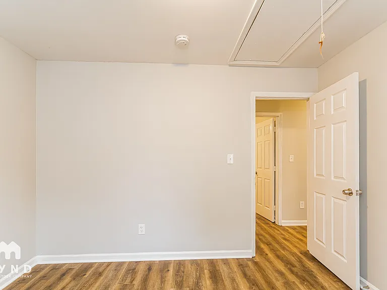 409 Crosspine Dr — Photo 14
