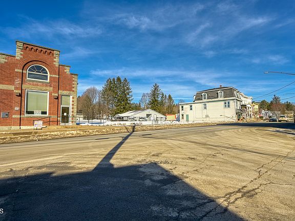 5th image of 143 Main Street