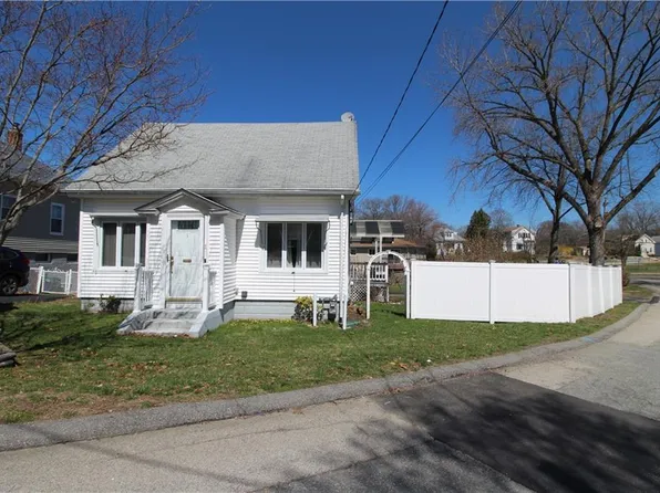 1 Pleasant View Ave, Johnston, RI 02919