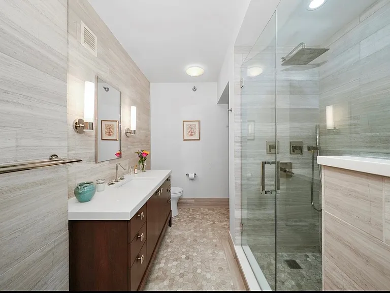 55 W Delaware Pl #217 — Photo 7