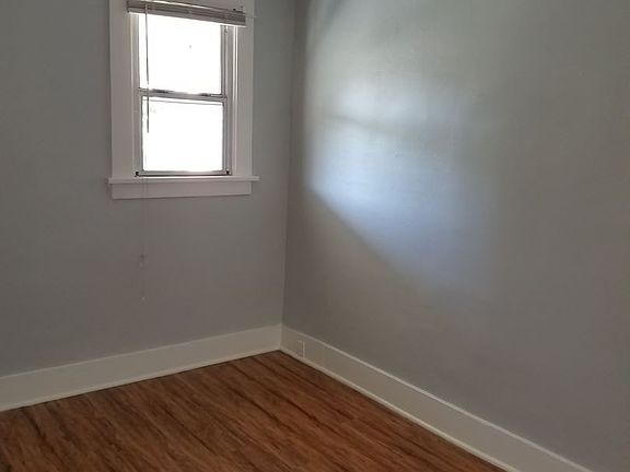 5th image of 1544 1/2 Pine Ave #5326991