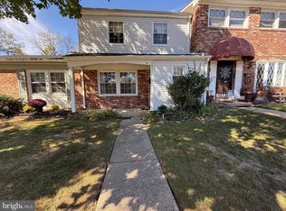 8 Fireside Ct, Willingboro, NJ 08046