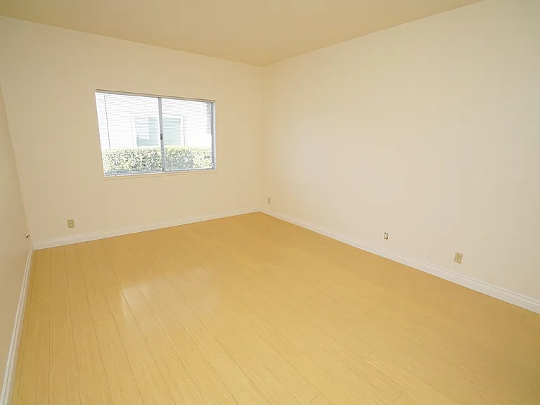 27614 Susan Beth Way #A — Photo 4