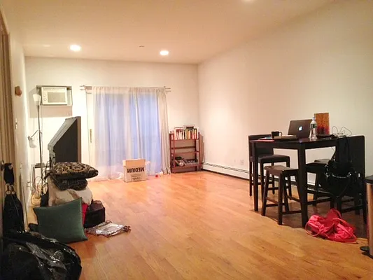 Rented by David Francis New York LLC | media 25