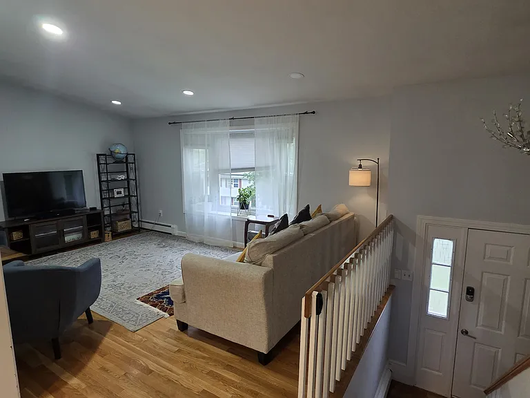 1 E Dexter Ave — Photo 4