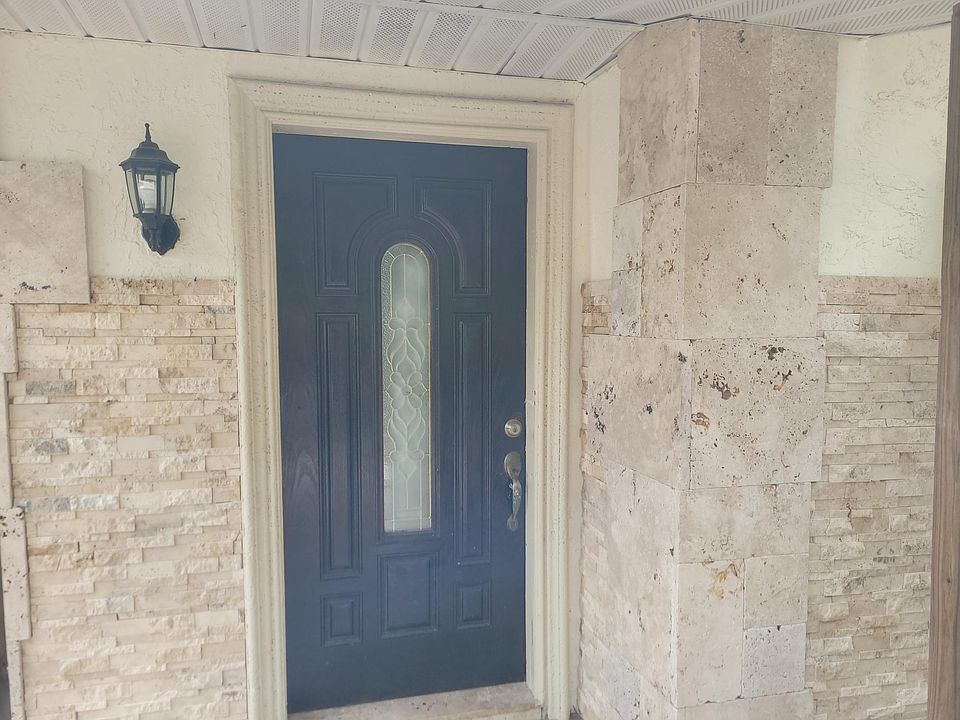 1st image of 3601 W De Leon St