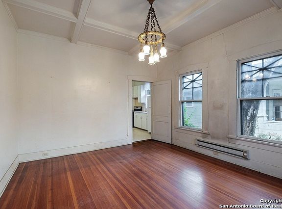 4th image of 546 Cincinnati Ave