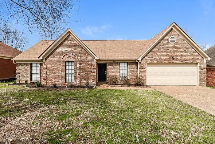 3 bed, 2.0 bath, 1317 sqft, $1,500 — Photo 1