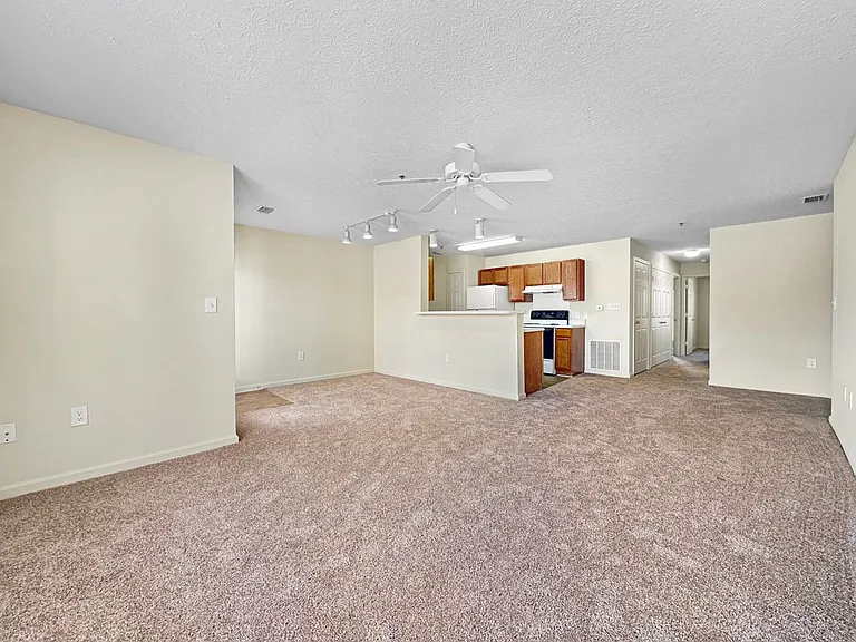 19362 Chelsey Dr — Photo 7