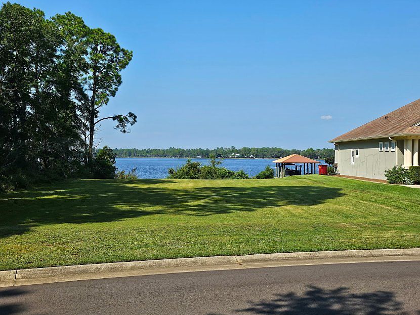 1st image of 8 Old Bay Pointe Rd