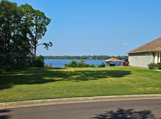 8 Old Bay Pointe Rd, Milton, FL 32583