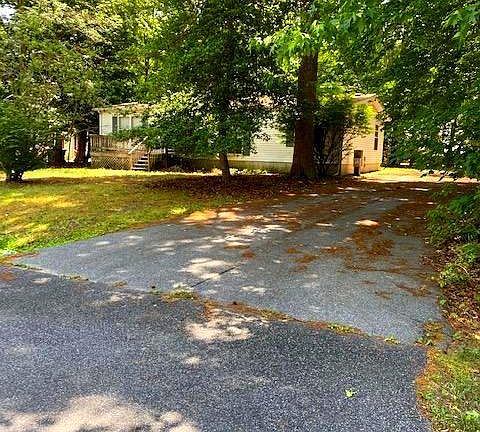 3rd image of 32700 E Albemarle Ct