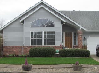 2920 Brett Loop, Eugene, OR 97404