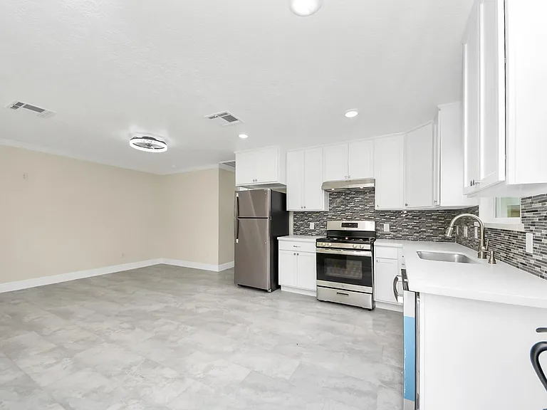 7066 Villa Dr #A — Photo 9