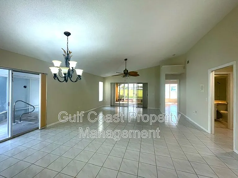 718 Brightside Crescent Dr #10 — Photo 10
