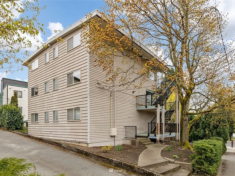 Stroud Apartments — Photo 4