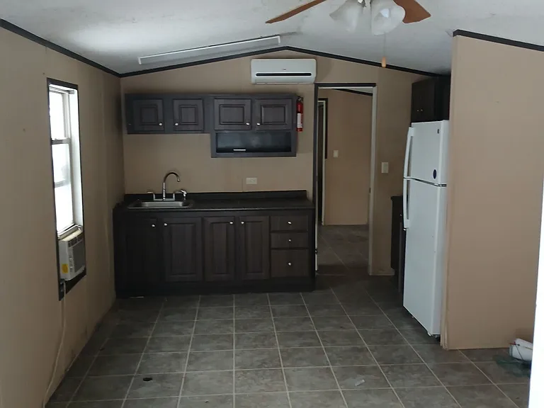 502 Beech St — Photo 12