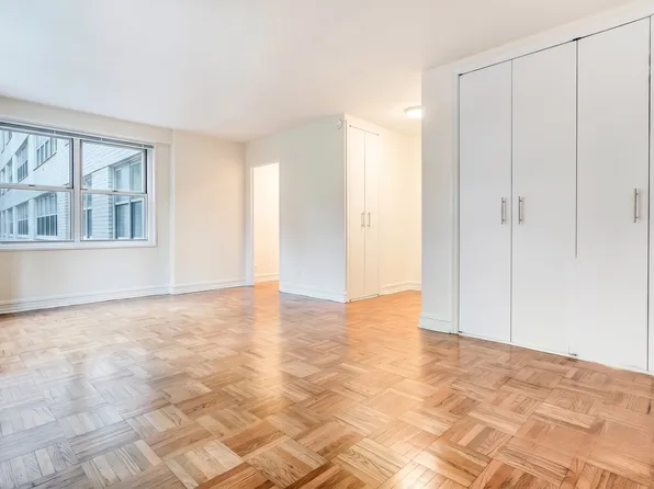 888 Eighth Avenue image 1 of 3