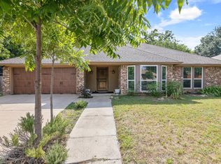 312 Rim Rock Dr, Fort Worth, TX 76108