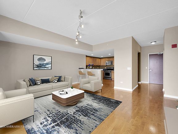 3rd image of 6420 Double Eagle Dr Unit 902