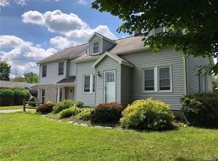 1145 Sturgeon Point Rd, Derby, NY 14047