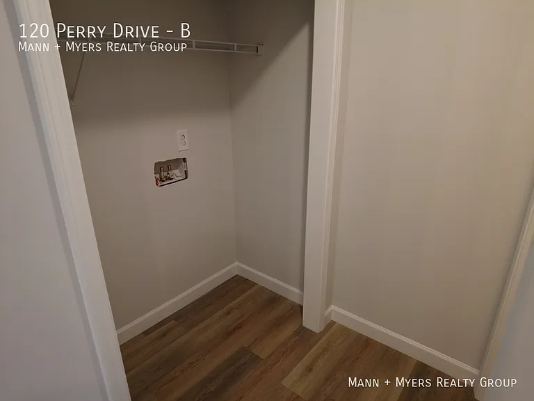 120 Perry Dr #B — Photo 13
