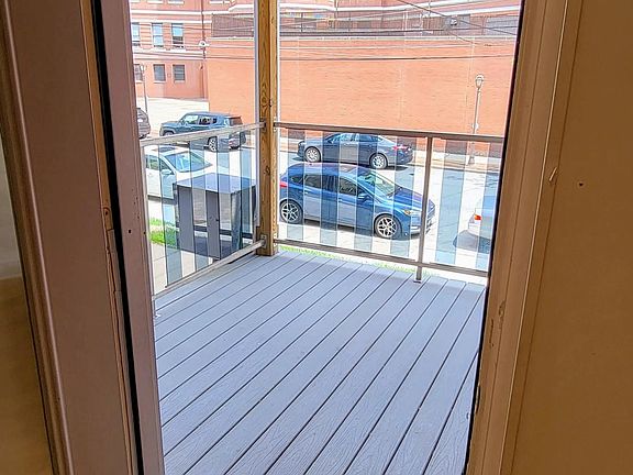 Porch / deck / balcony