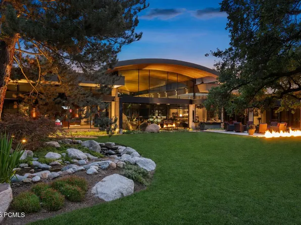 2550 E Brentwood Dr, Salt Lake City, UT 84121
