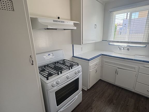 2nd image of 112 Vista Del Mar #1803B