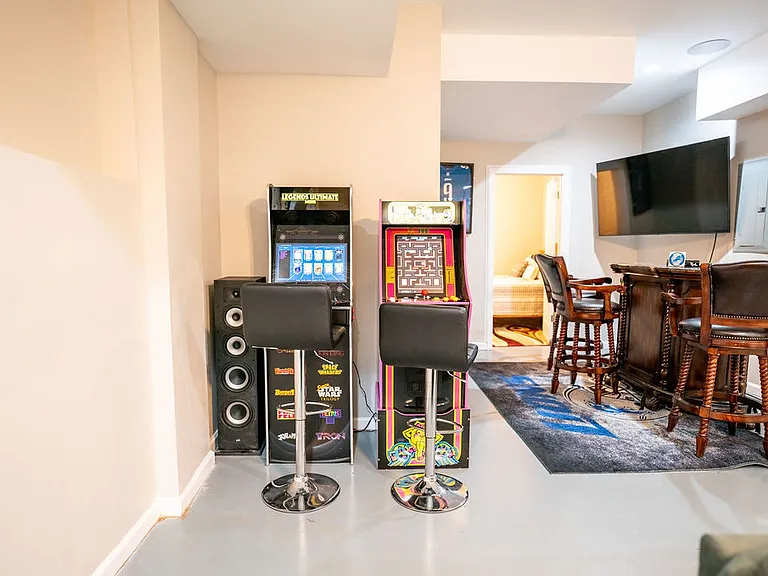 80 Adrians Ln #BASEMENT — Photo 19