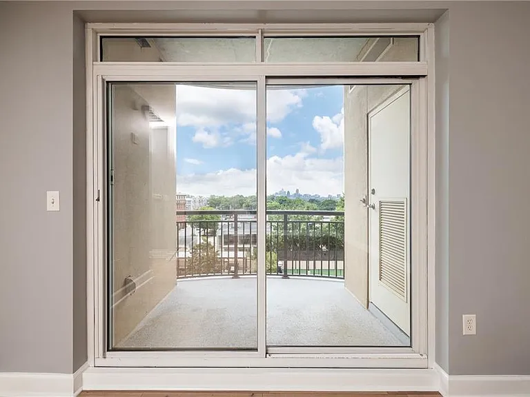 325 E Paces Ferry Rd NE #706 — Photo 12