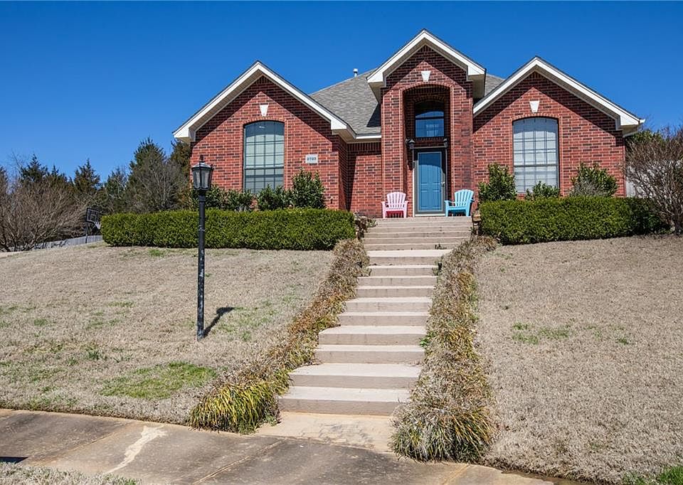 1st image of 2725 Northridge Cir