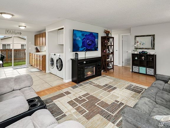 4th image of 8617 13th Pl NE