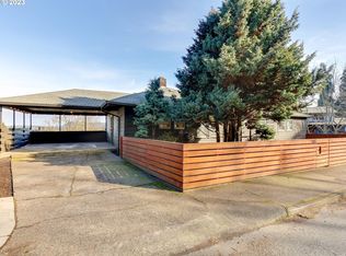 7135 SE Thorburn St, Portland, OR