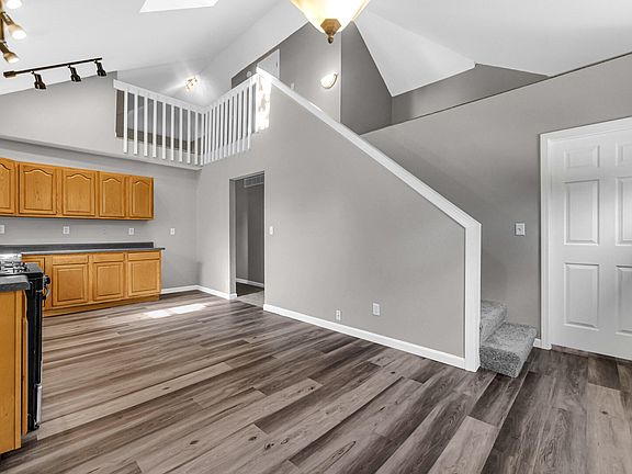 4th image of 1702 Urban Ln
