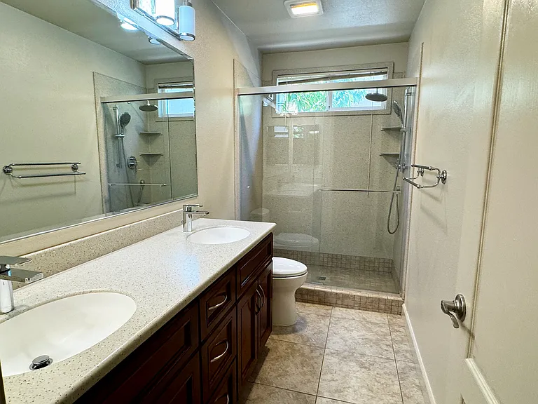 909 Saint Ann Dr — Photo 12