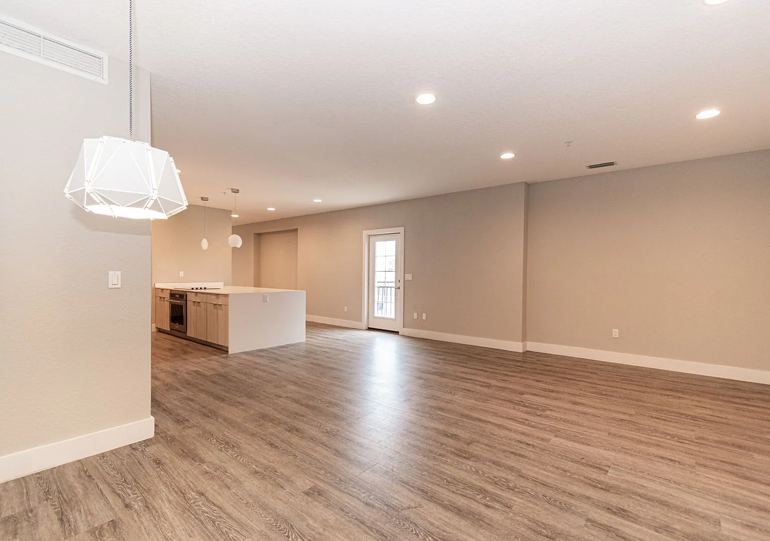 4645 SE 11th Pl. 302 — Photo 4
