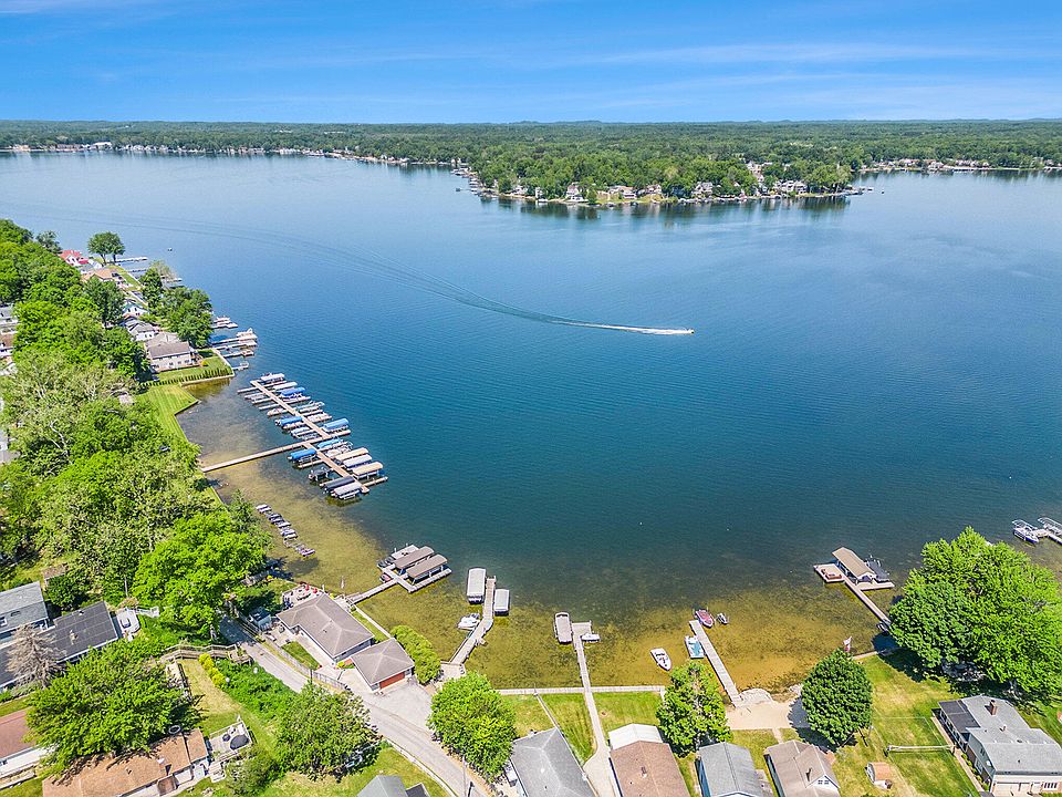 4974 N Watervliet Rd, Watervliet, MI 49098 Zillow