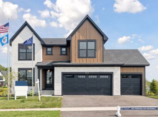 4612 Meadowview Ln, Excelsior, MN 55331