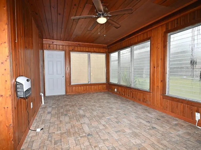 37017 Meridian Ave — Photo 14