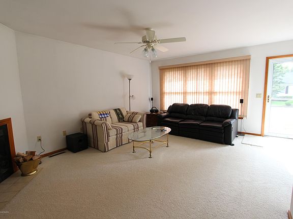 4th image of 3913 Smith Drive #4