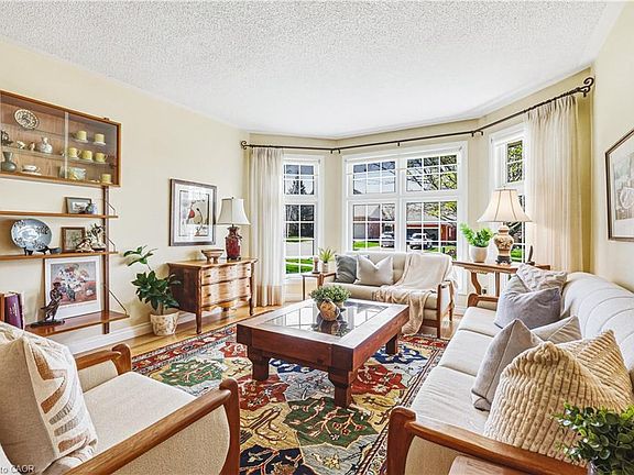 4th image of 48 Tanager Dr