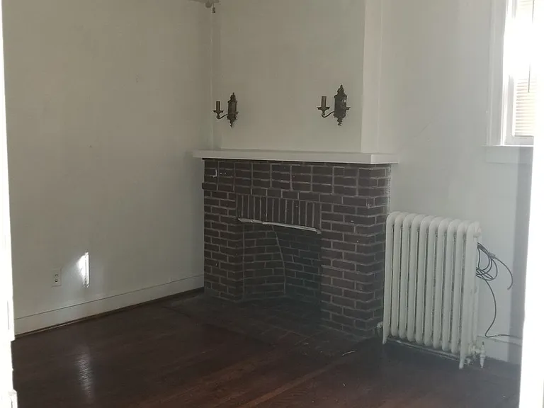 422 E Roosevelt Blvd — Photo 2